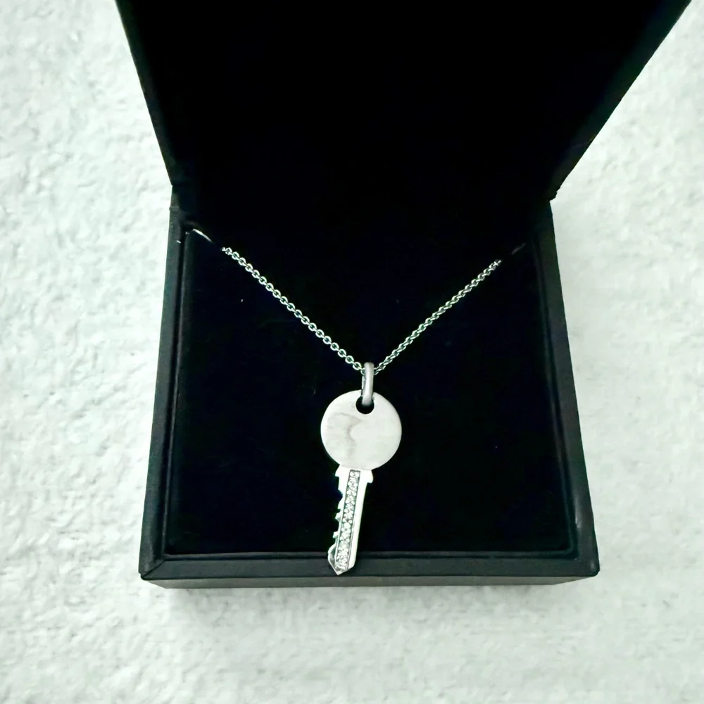 Simply Vera Vera Wang 925 Sterling Silver Diamond Accent Key Pendant Necklace